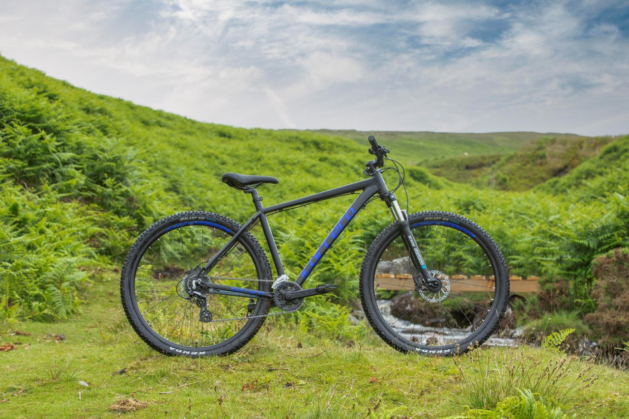 Carrera Hellcat Mountain Bike Review Best Price Alert Velostrive Carrera Hellcat Mountain Bike Review Best Price Alert Velostrive