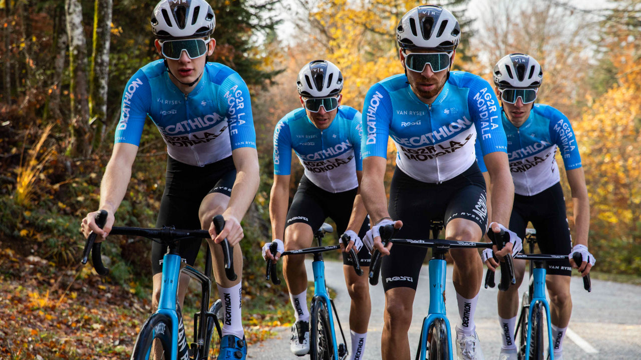 DECATHLON AG2R LA MONDIALE team.jpg